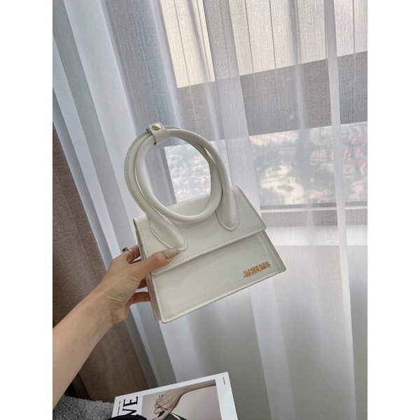 Túi jacquemus mang phong cách thời trang nữ sang trọng