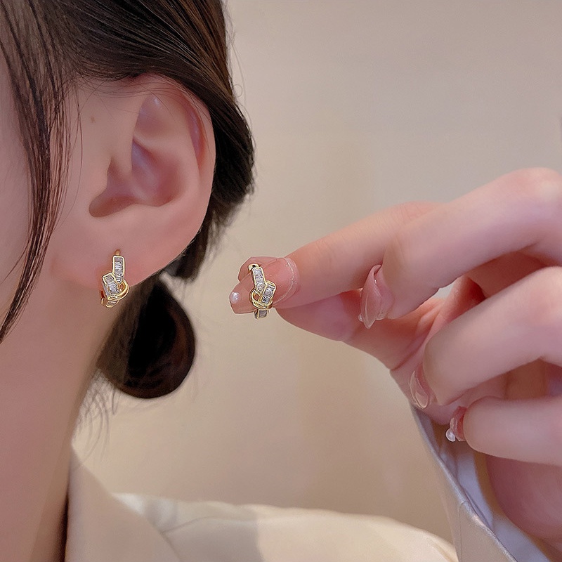 Bông Tai Mạ Bạc 925 Hình Nút Thắt Đính Đá Zircon Chất Lượng Cao