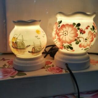 Đèn xông tinh dầu +1 lọ tinh dầu.