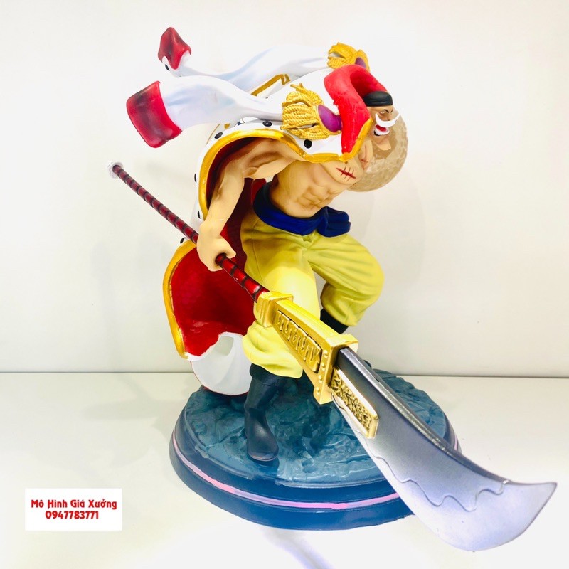 Mô Hình Tứ Hoàng Râu Trắng Bố Già Cao 31cm Nặng 3,5kg -Tượng Figure One Piece Vua Hải Tặc