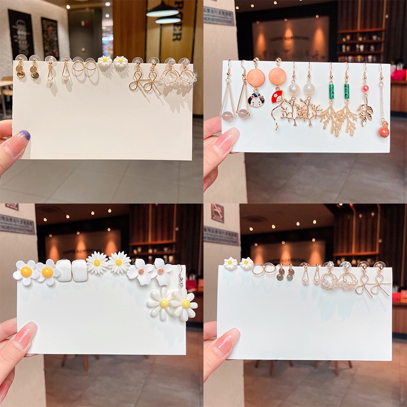 Bộ Khuyên Tai Thời Trang Kiểu Tua Rua Màu Vàng Hình Bướm Có Đính Ngọc Trai Cổ Điển Cho Nữ