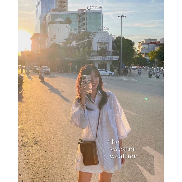 Áo sơ mi nữ tay lỡ chất thô mềm form oversize hoạ tiết kẻ sọc ver2 - The Sweater Weather | BigBuy360 - bigbuy360.vn