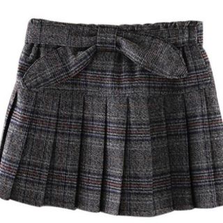Chân váy xếp li bé gái