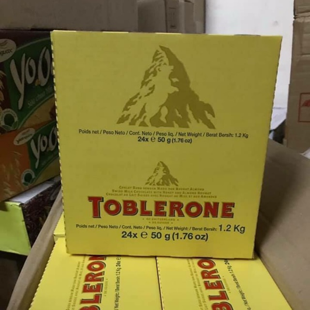 SOCOLA TOBLERONE THUỴ SĨ