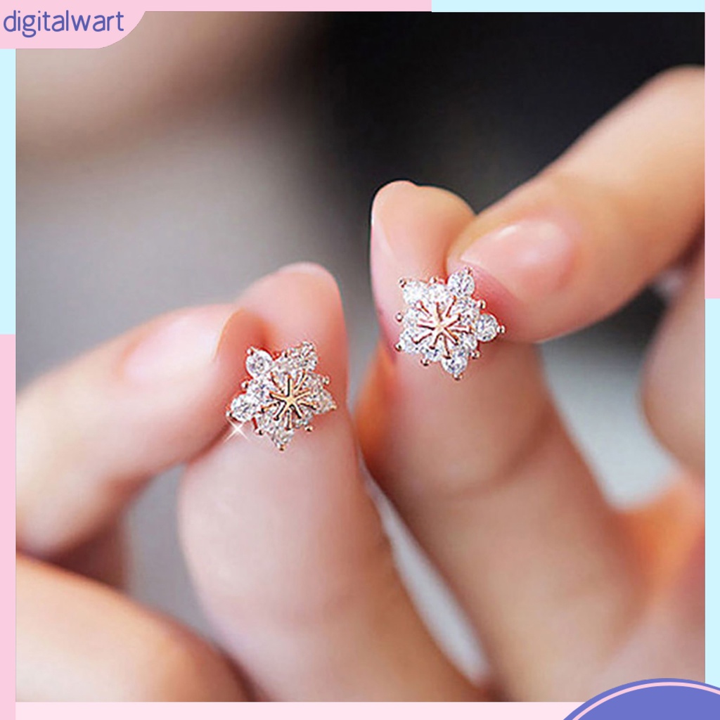 Cặp khuyên tai xỏ lỗ thiết kế hình hoa đính đá quý nhân tạo xinh xắn dễ thương dành cho nữ