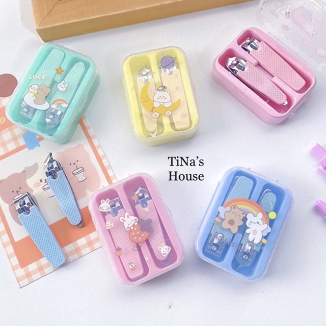 Bộ bấm móng tay cho bé đầu tròn - nhọn bằng thép không gỉ có hộp đựng dễ thương - TiNa’s House