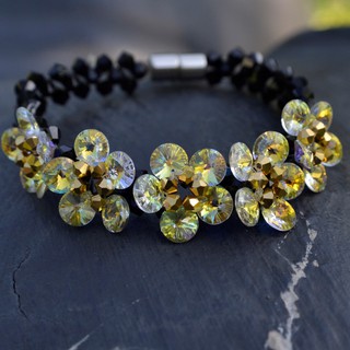 Vòng tay pha lê áo Swarovski Hoa mai vàng