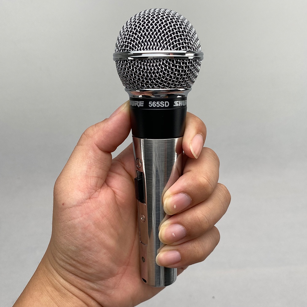 Micro Shure 565SD Cổ Điển Dùng Để Biểu Diễn Trên Sân Khấu