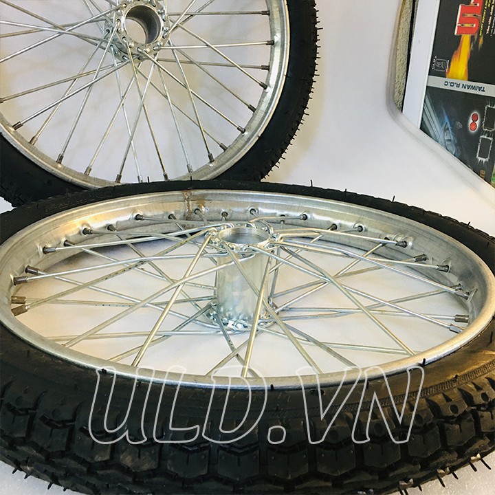 CẶP NIỀN 300-19 VÕ MỚI XE BA BÁNH