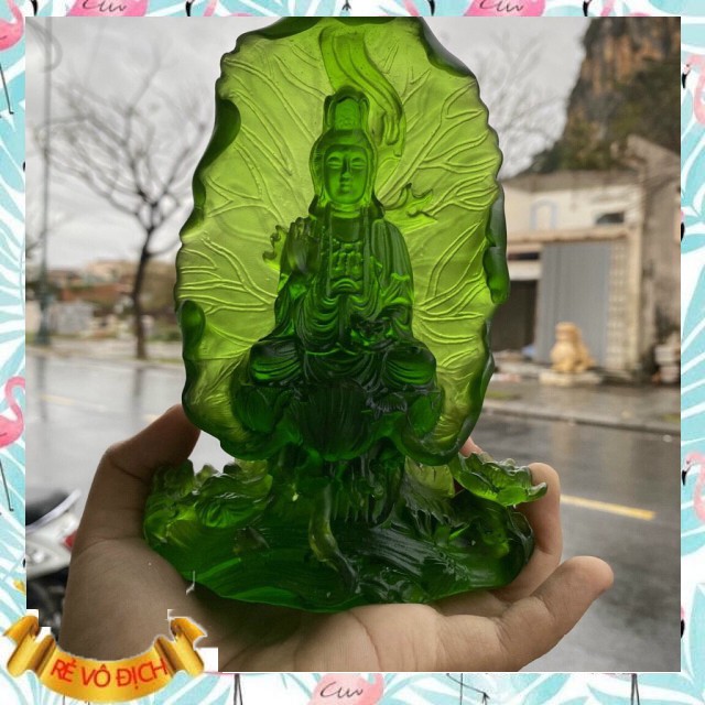 Vật phẩm phong thuỷ Phật quan âm đá lưu ly trong suốt có màu xanh lá, xanh dương bổ trợ nhiều mệnh, trưng bày, trang trí