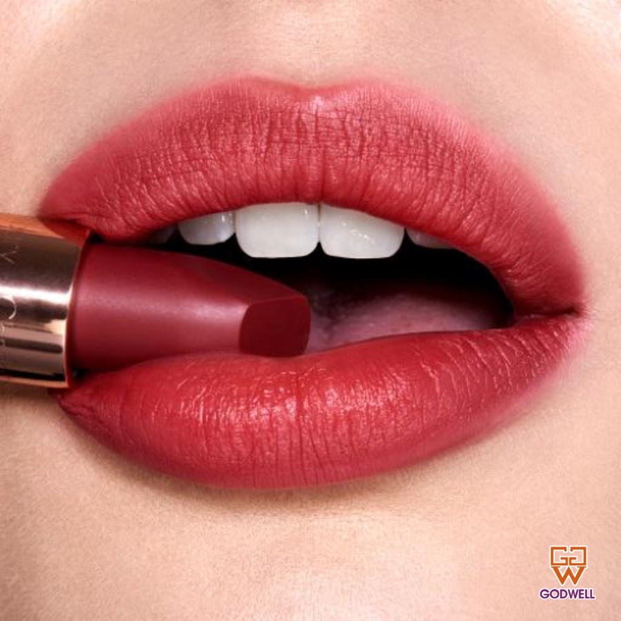 Son lì lâu trôi CHARLOTTE TILBURY Matte Revolution Moden-matte Long-Lasting Lipstick