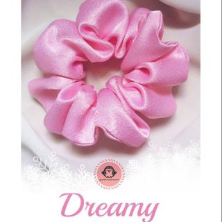 Scrunchies (Vòng đeo tay cột tóc)
