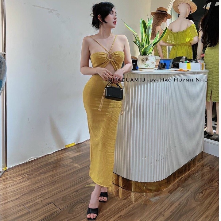 Đầm kiểu ôm body 2 dây chéo ngực khoen sexy dáng dài có mút cực xinh , chất thun gân mềm mịn ly alohashop91