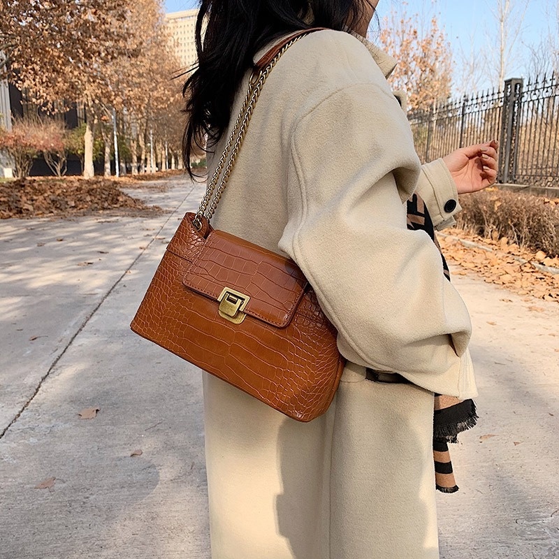 Túi Đeo Chéo Quai Xích Thời Trang 2022 Mới Mẻ Cho Nữ Gylb1583