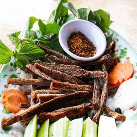 Bò 1 Nắng Phú Yên và Muối Kiến Vàng 500g - Đặc Sản Việt Nam. Giao Nhanh Trong Ngày Nội Thành TP HCM