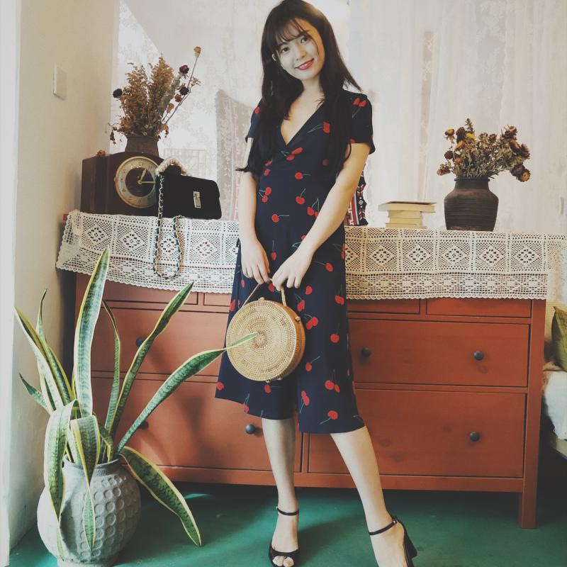 Đầm Tay Ngắn Cổ Chữ V Khoét Sâu In Hoạ Tiết Phong Cách Boho Xinh Xắn Cho Phụ Nữ | BigBuy360 - bigbuy360.vn