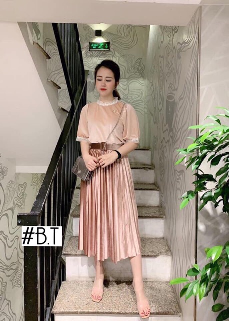 Chân váy xếp ly nhung - dáng midi kèm đai | BigBuy360 - bigbuy360.vn