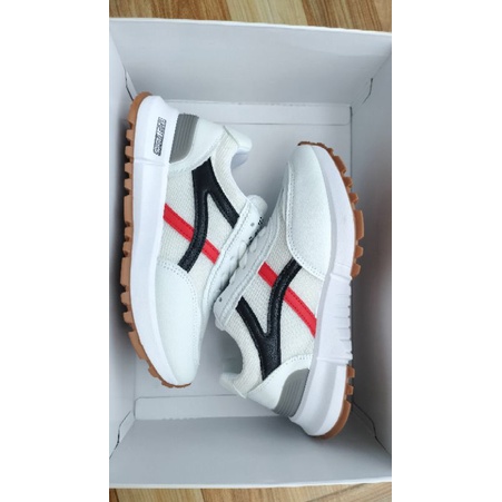 Giầy thể thao nữ 2 viền chéo