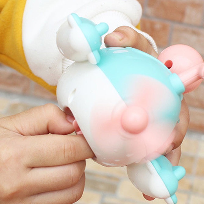 Tàu chiến vặn cót bơi và bắn nước - Đồ chơi nhà tắm bằng nhựa ABS cho bé SN04