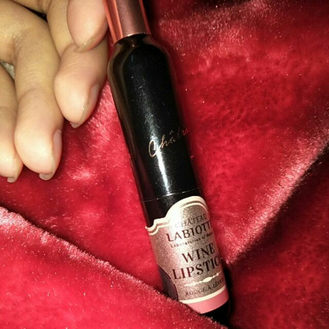 Chateau Labiotte Wine Lipsticks màu BE01