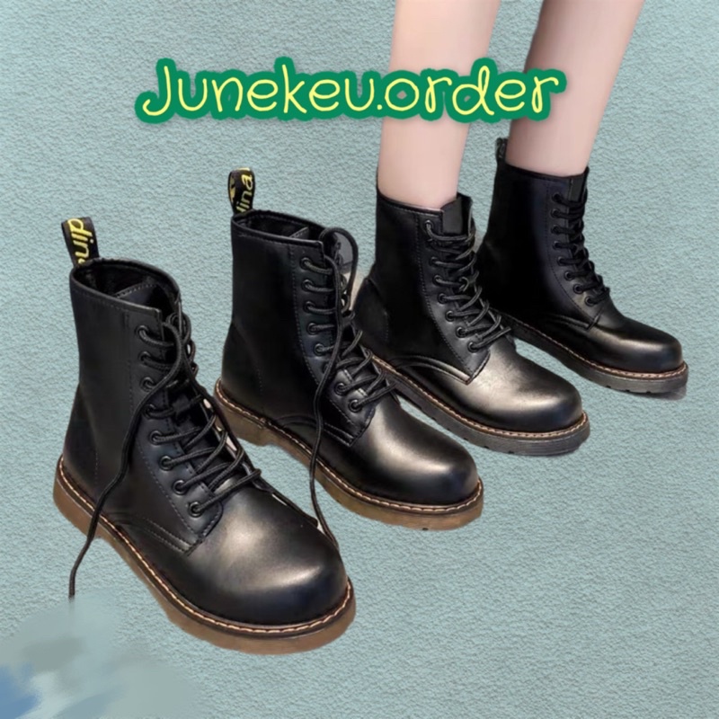 (ORDER) Giày Boot Ulzzang Chỉ Vàng Cổ Cao Buộc Dây Đế Nâu đế đen