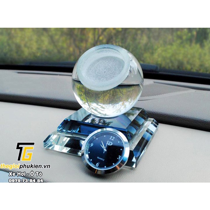 Bộ lọ nước hoa pha lê kiêm đồng hồ trang trí Ô tô. Xe hơi