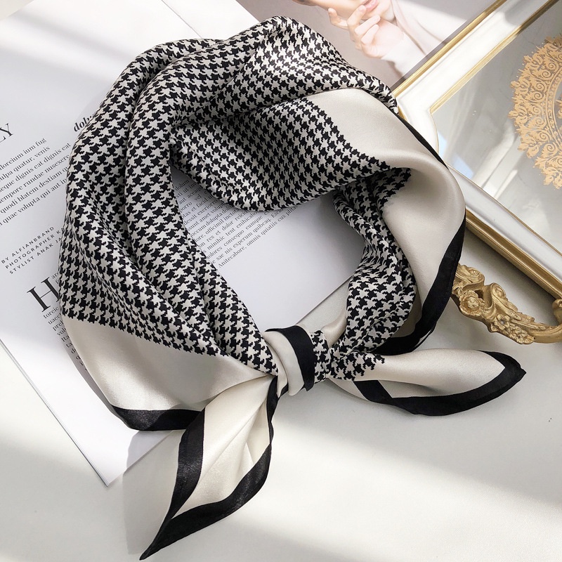 Khăn Bandana lụa 70x70cm- Thy Thy store - thắt nơ- làm áo yếm - đồng phục- cột tóc-V2DT - MỊN