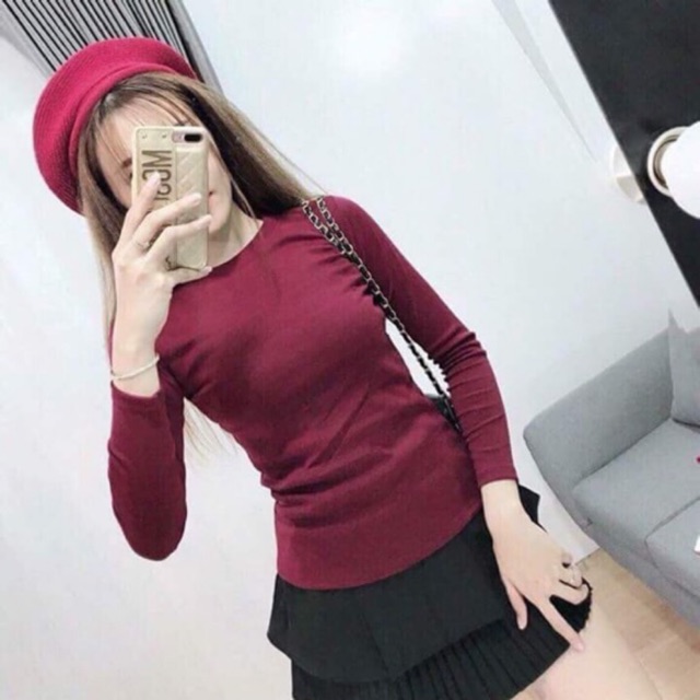 áo thun dài tay cổ tròn