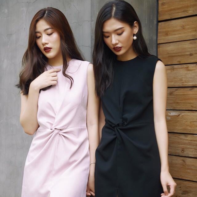 Váy xoắn eo