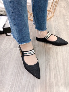 Sục gucci ong