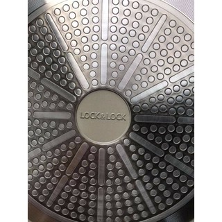 Chảo Đá Stone Cao Cấp 7 Lớp Lock&Lock 30cm LCA6303D (hàng chính hãng)