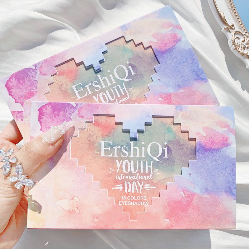 Phấn mắt trái tim 18 ô tươi tắn trẻ trung thích hợp để tặng | BigBuy360 - bigbuy360.vn