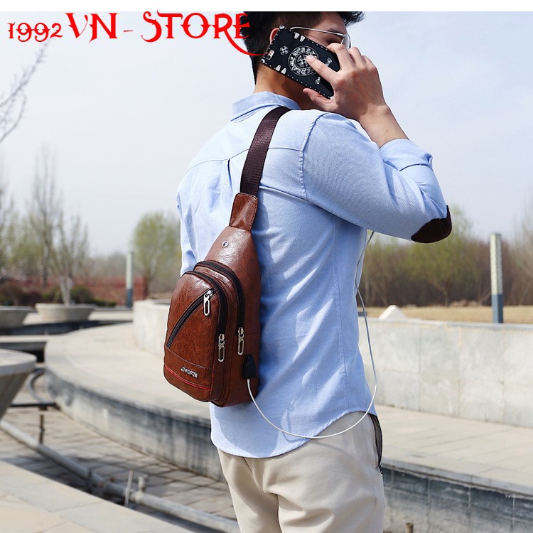 túi đeo chéo nam 🎁 FREESHIP 🎁 Túi Đeo Chéo Da Nam - Nữ Thời Trang Phong Cách Hàn Quốc Có Cổng Sạc Điện Thoại - M17 | BigBuy360 - bigbuy360.vn