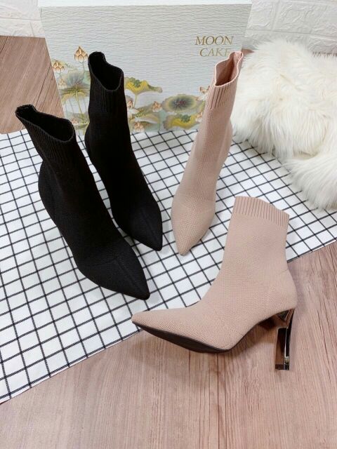 Boot len cao cổ gót vuông tráng gương đen be