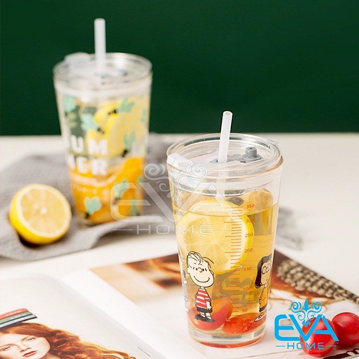 Ly Thuỷ Tinh Chia Vạch Hoạ Tiết Hoạt Hình Có Nắp Đậy Kín Hơi 400 Ml Tặng Kèm Ống Hút Thuỷ Tinh An Toàn