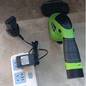 Máy cắt cỏ dùng pin lithium cầm tay mini Emyandthomas  Kéo điện tỉa cành cây Máy cắt hàng rào thông minh