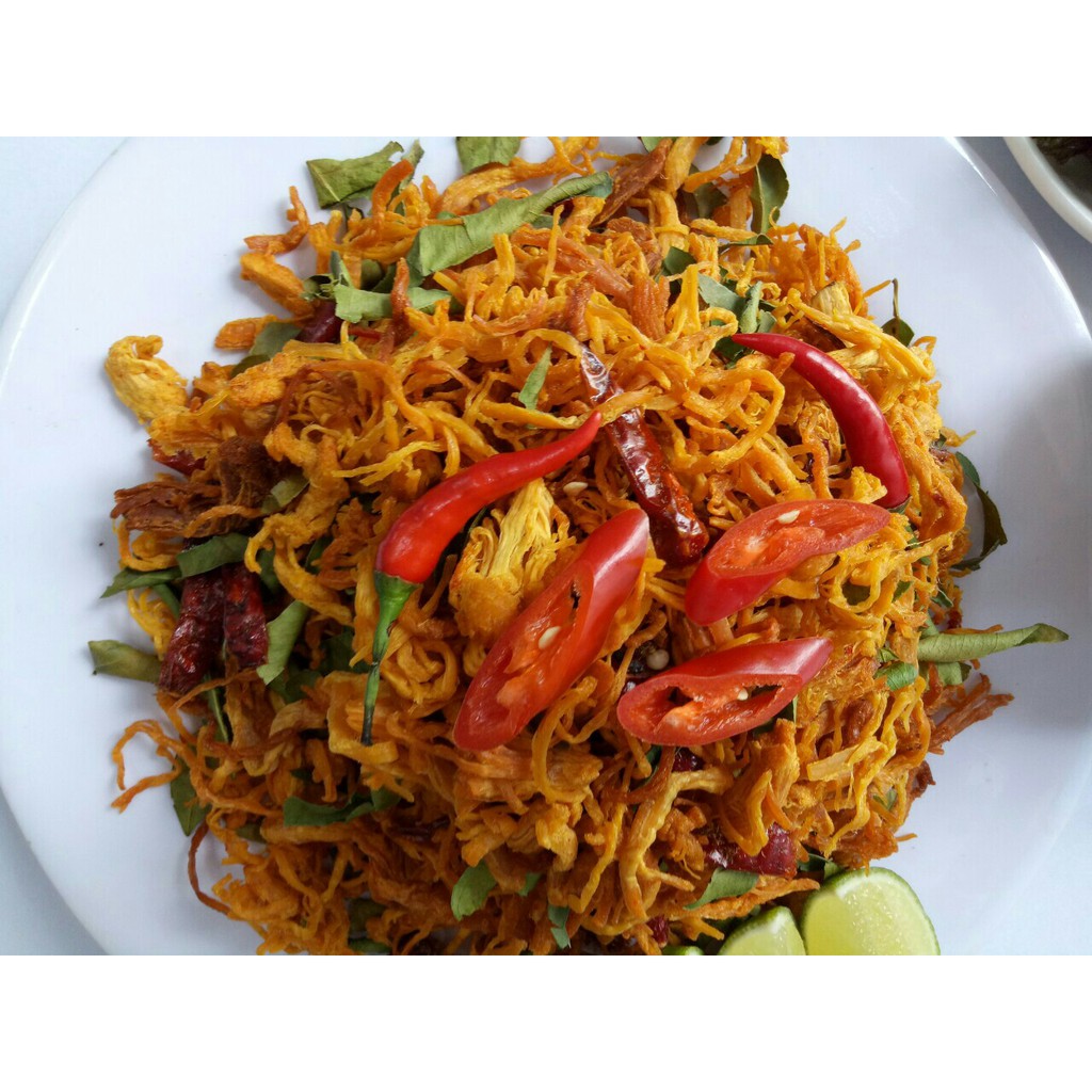 1KG KHÔ GÀ XÉ CAY LÁ CHANH