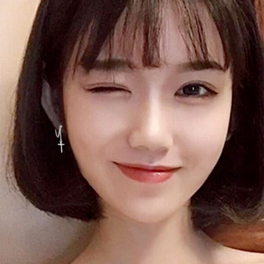 Khuyên Tai Dáng Dài Hình Thánh Giá Cá Tính Cho Nữ 210901