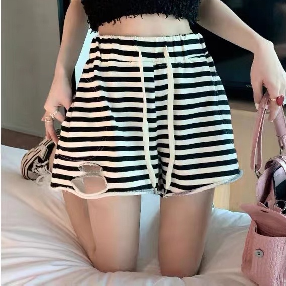 SUXI Quần ngắn ống rộng Lưng Cao Dáng Chữ A Họa Tiết Kẻ Sọc Thiết Kế Rách Thời Trang Mùa Hè Trẻ Trung