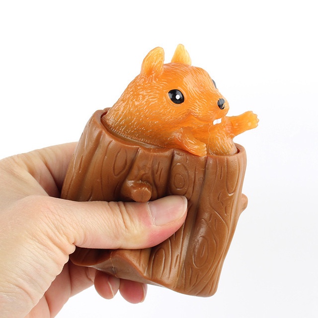 Món đồ chơi bóp tay hình sóc dễ thương dùng trang trí