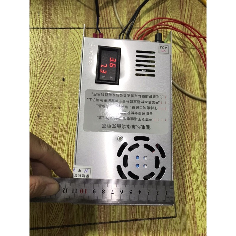 Bộ sạc pin cân bằng