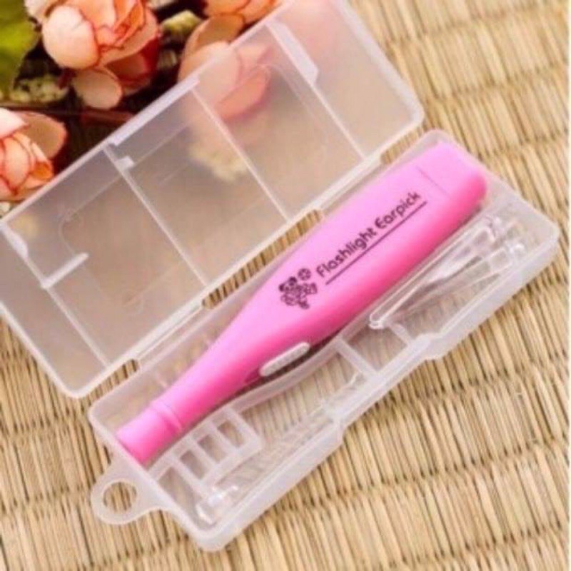 Siêu hot cho bé: dụng cụ lấy ráy tai tiện lợi cho mọi gia đình