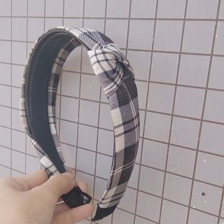 Băng đô cài tóc bảng nhựa phối vải caro