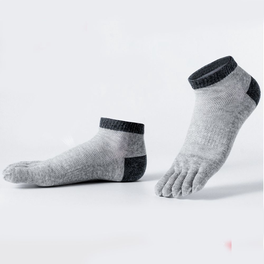 Vớ lưới xỏ ngón chống trượt dành cho nam