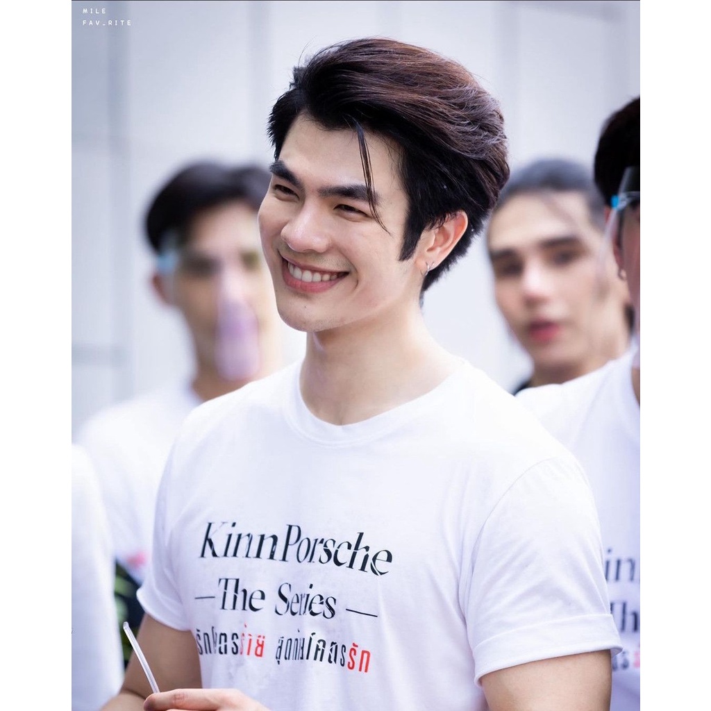 Áo thun giống KinnPorsche