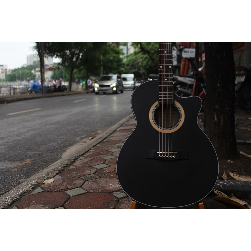 Guitar Acoustic màu Đen giá rẻ cho người mới tập chơi, Âm trong, không đau tay