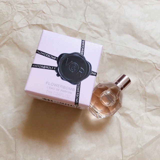 Nước hoa Viktor & Rolf Flowerbomb mini size