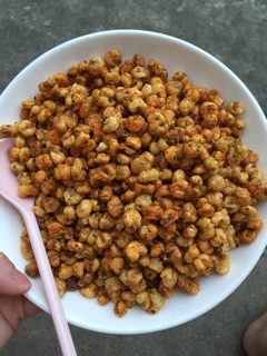 Ngô nếp rang giòn