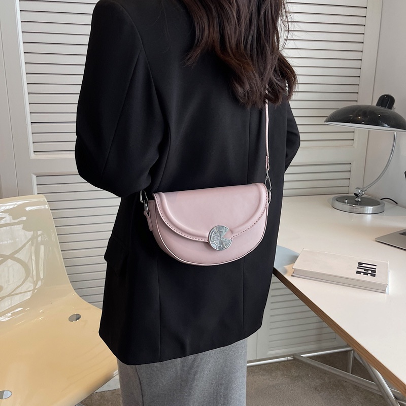Túi Đeo JASMIN NOIR Chéo Da PU Hình Yên Ngựa Phối Dây Xích Thời Trang Nữ