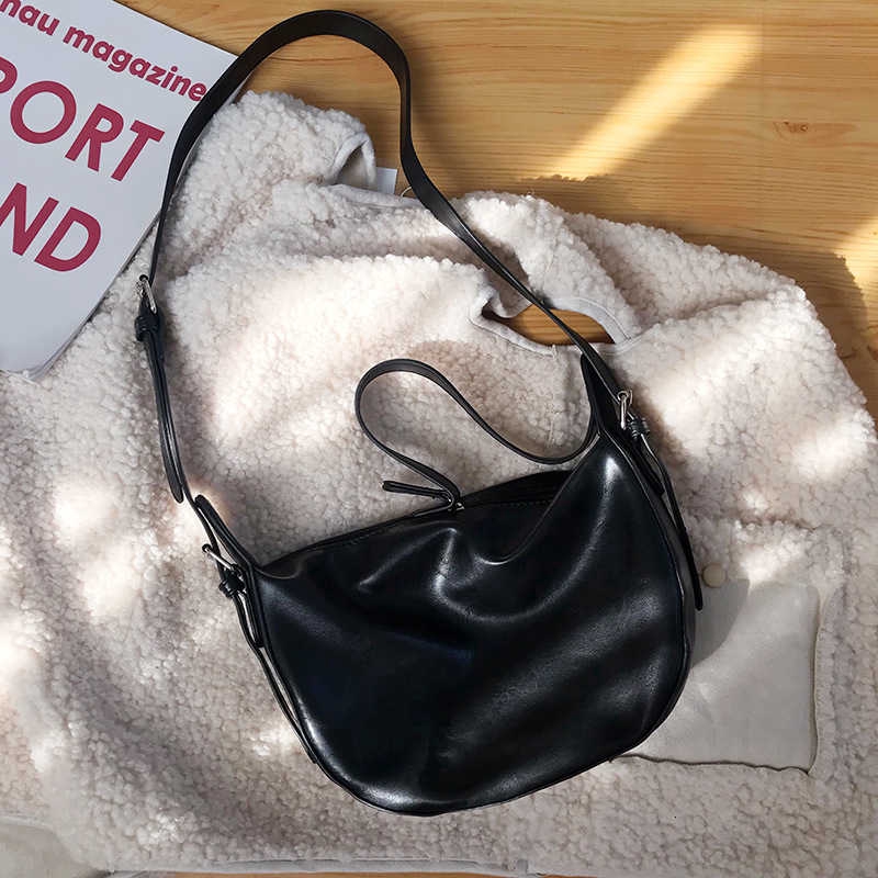 2817 |Màu Đen| Túi Xách Đeo Vai Mềm Mại Màu Tối Thời Trang Cao Cấp